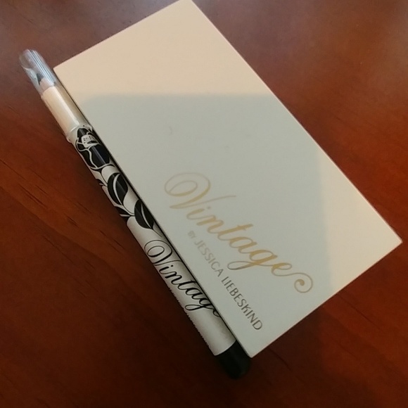 NWT, Vintage Smokyey Eye & Face Highlighter Set - Picture 5 of 5